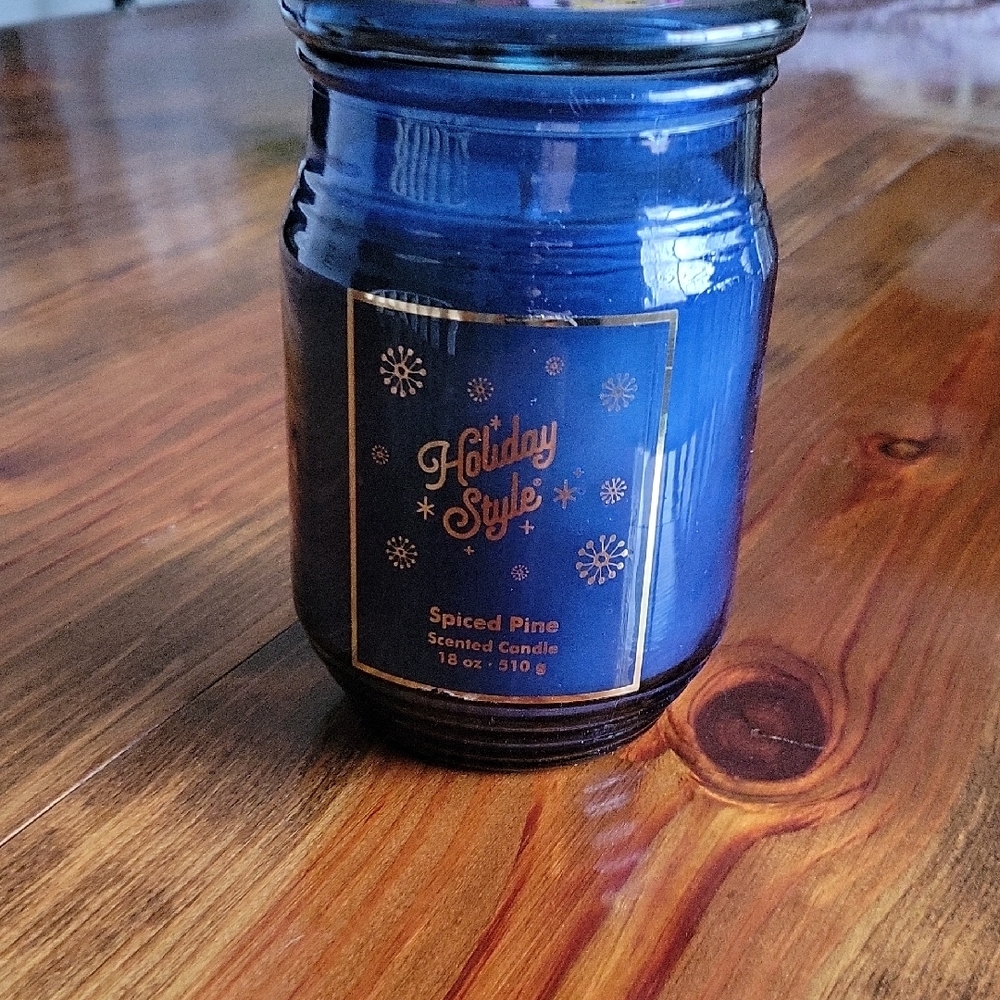Blue Spiced Pine Scented Candle
